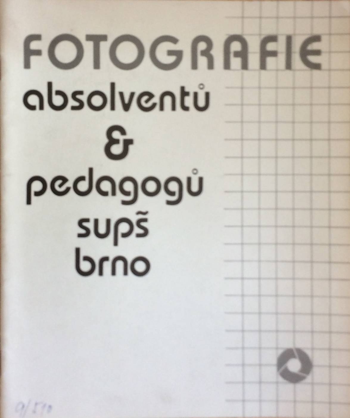 Fotografie absolventů a pedagogů SUPŠ Brno