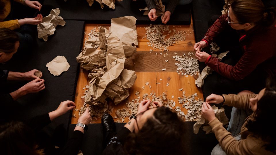 Umění, terapie a praxe: Terapeutické inspirace v galerii